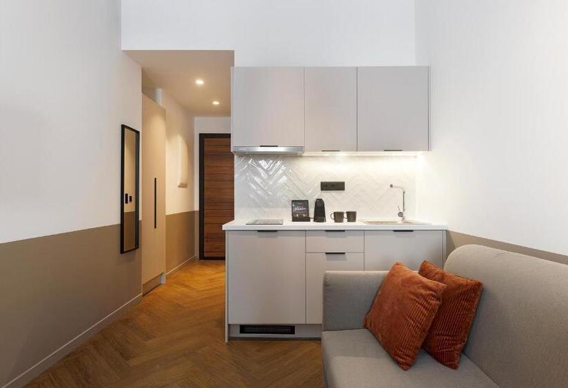 استودیوی سوپریور, Ermass Modern Living Apartments