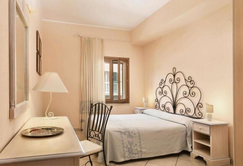 オーシャンビュースイート, Residence With Private Beach In Bosa Marina Just 100 Meters From The Sea