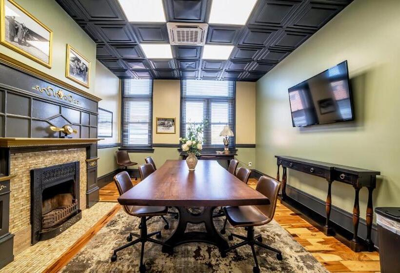 Номер Deluxe, City Hall Grand