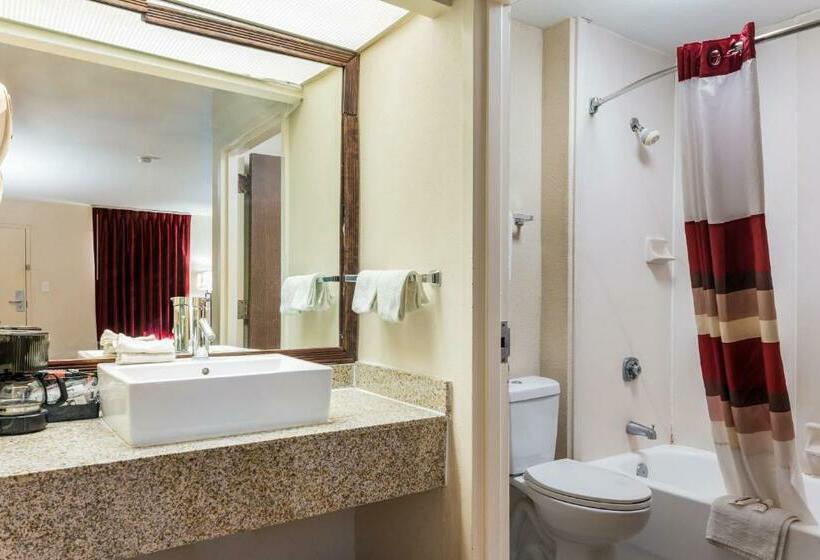 חדר סופריור עם מיטת קינג, Red Roof Inn Texarkana