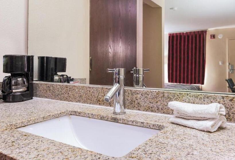 חדר דלוקס מותאם לאנשים עם מוגבלויות, Red Roof Inn Texarkana
