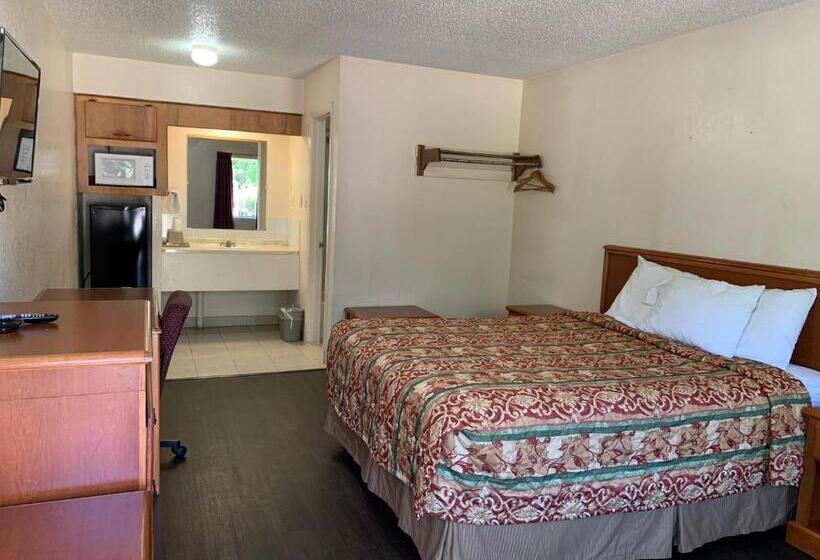 Номер Стандарт, Regency Inn Jewett