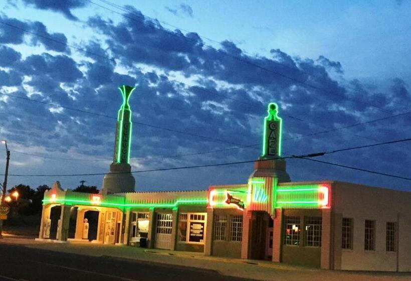 Номер Стандарт, Western Motel