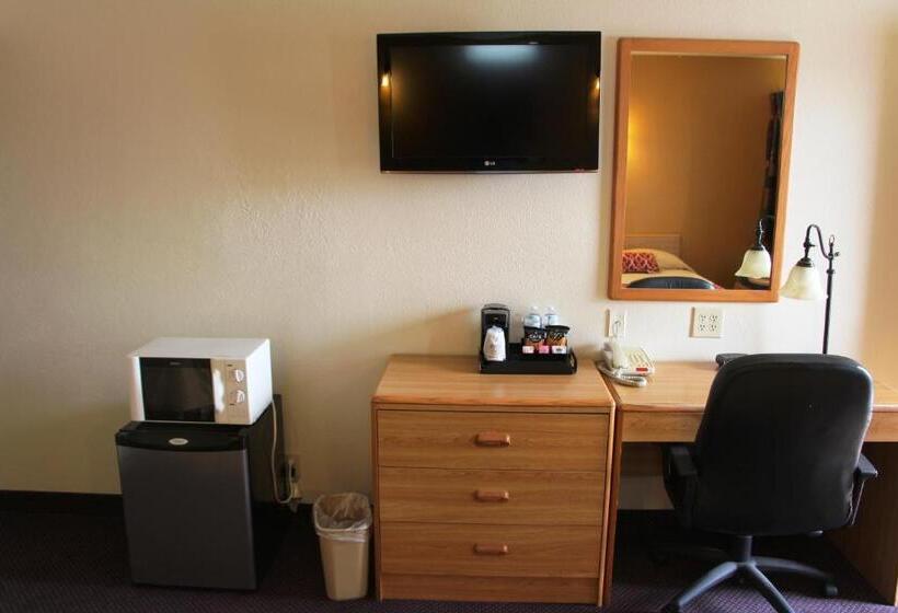 Трехместный Номер Стандарт с Видом, Western Motel