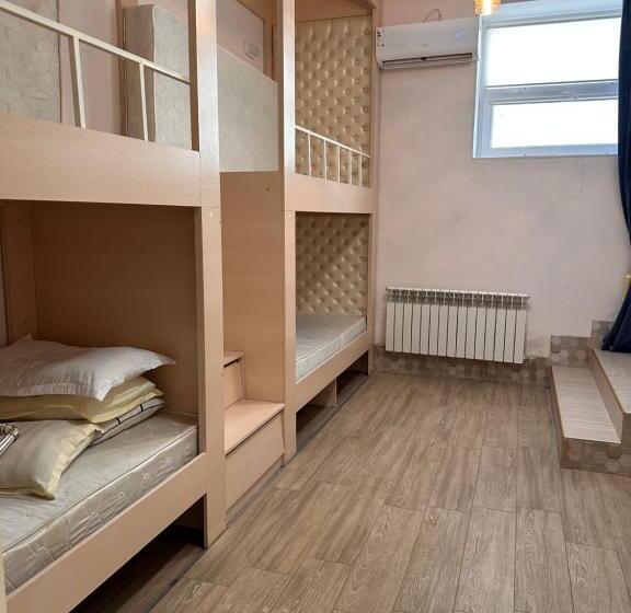 اتاق کلاسیک چهارنفره, хостел Dombyra