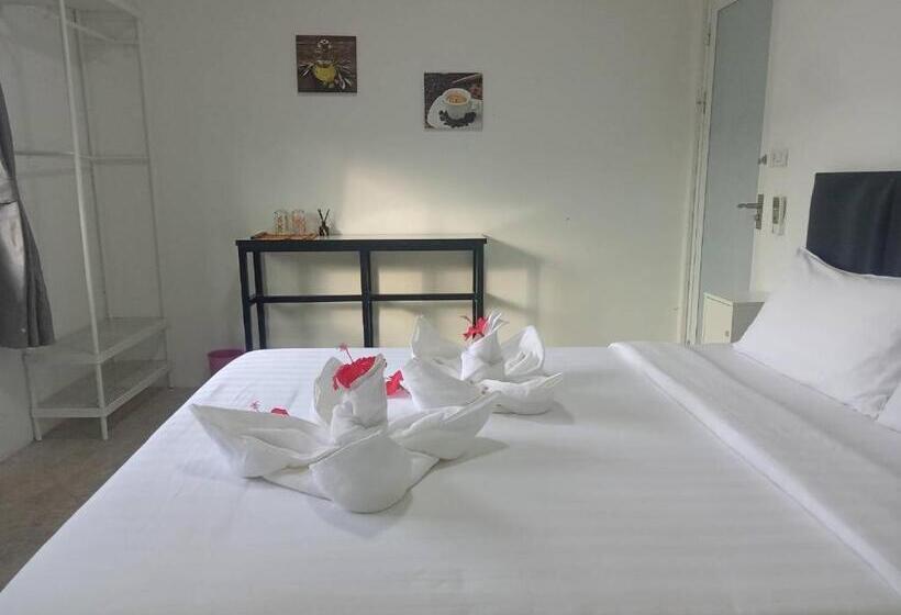 Quarto Estandar, Baan Talay Hostel And Bar