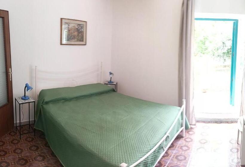 سوئیت جونیور با چشم‌انداز باغ, B&b Villa Machi