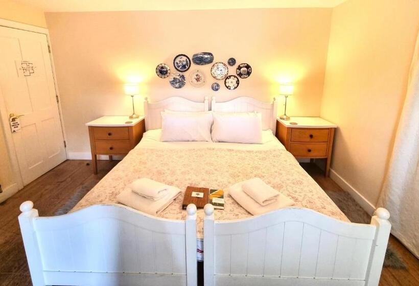 اتاق استاندارد, Oak Tree Rooms Ltd