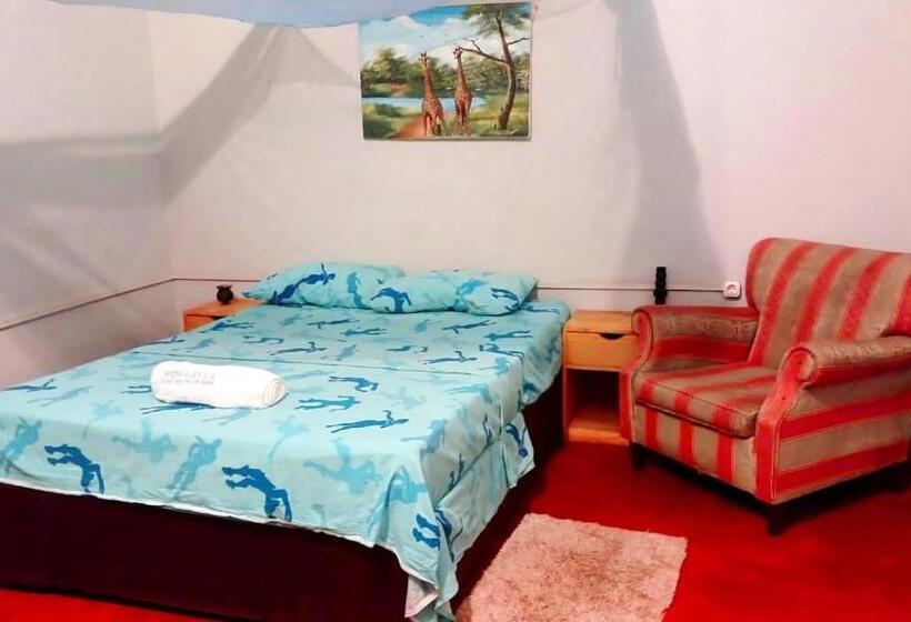 اتاق استاندارد با سرویس بهداشتی مشترک, Morabeza Backpakers   Guesthouse