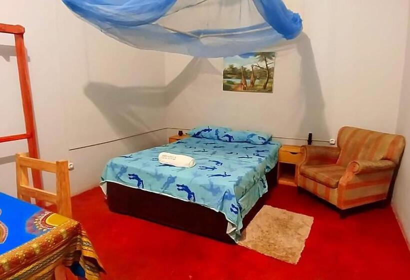 اتاق استاندارد با سرویس بهداشتی مشترک, Morabeza Backpakers   Guesthouse