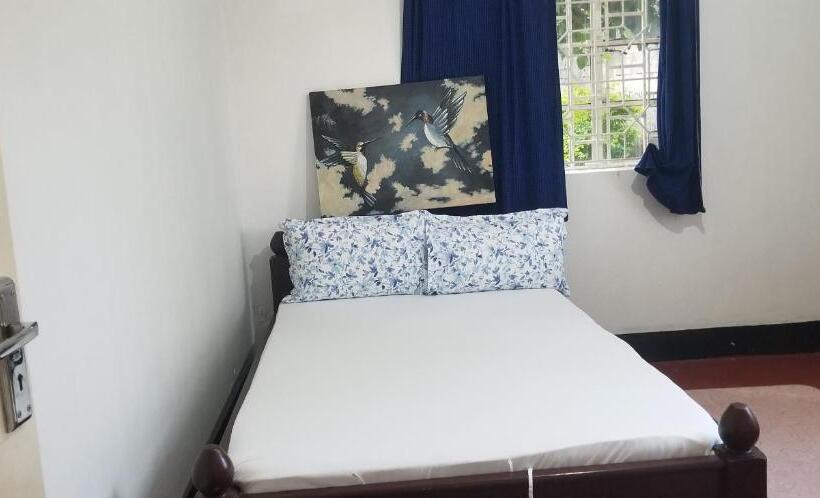 اتاق اکونومی, Safari Hostel Tanzania
