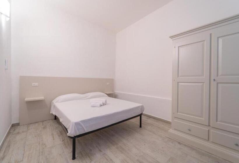 اتاق لوکس, Brorent Michela Coastl Rooms