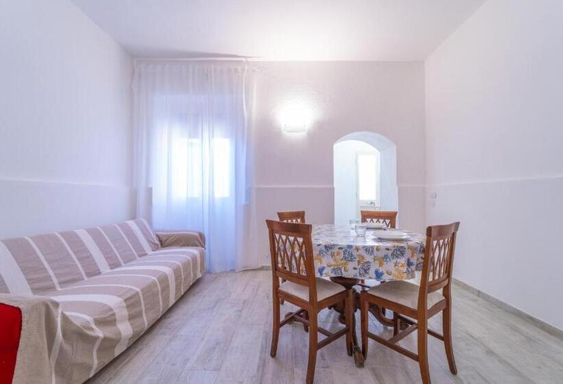اتاق لوکس چهار تخته, Brorent Michela Coastl Rooms