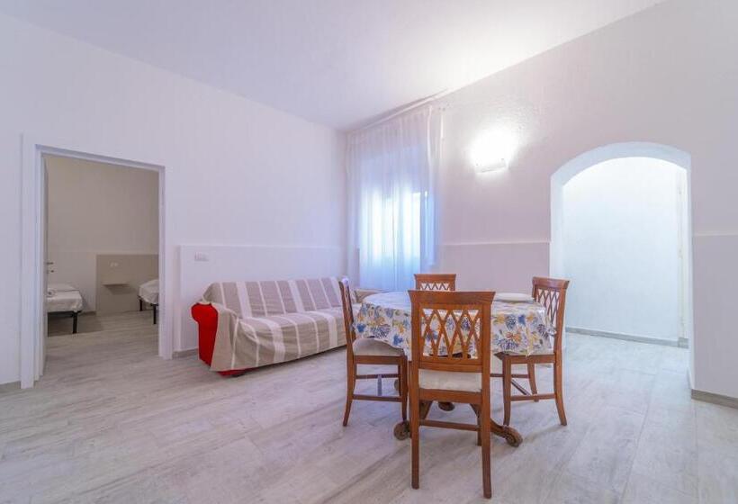 اتاق لوکس چهار تخته, Brorent Michela Coastl Rooms