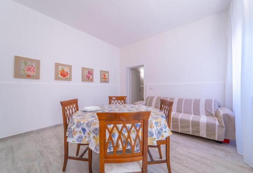 اتاق لوکس چهار تخته, Brorent Michela Coastl Rooms