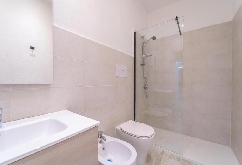 اتاق لوکس چهار تخته, Brorent Michela Coastl Rooms