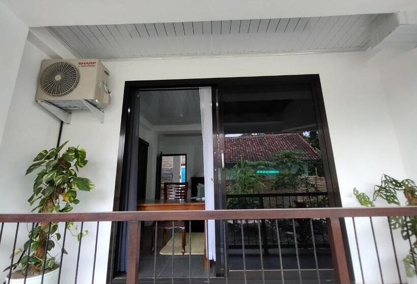 Номер Стандарт, Rumah Montong