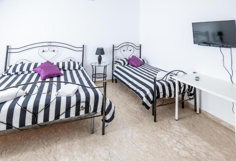 اتاق استاندارد چهار تخته, Villa D Angelo