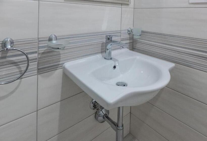اتاق استاندارد چهار تخته, Villa D Angelo