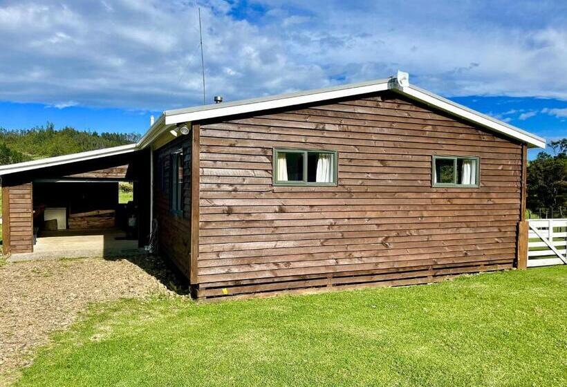 Дом 3 Спальни, White Star Station Farm Holiday Park