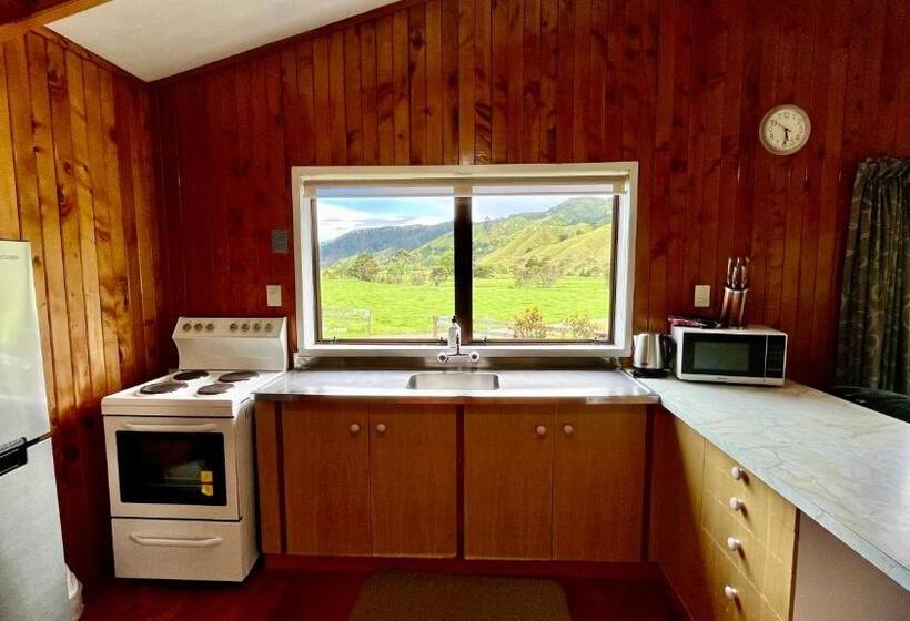 Дом 2 Спальни, White Star Station Farm Holiday Park