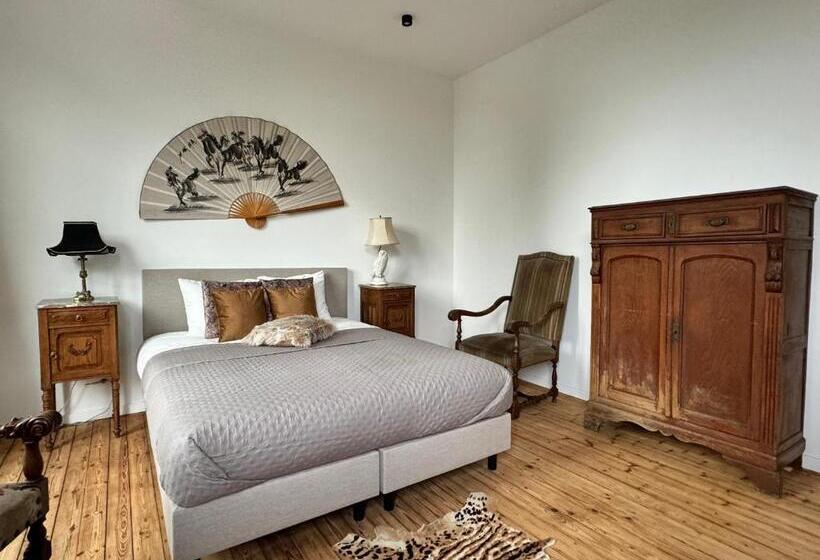 Трехместный Номер Классика, Art House Rooms