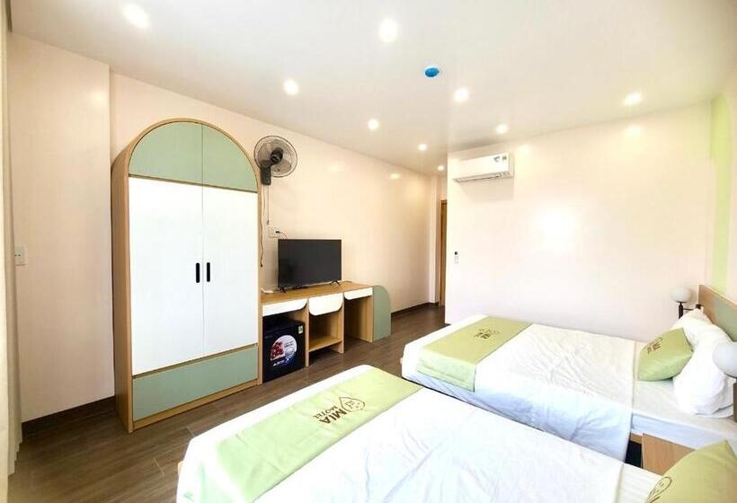 اتاق خانوادگی, Mia Motel