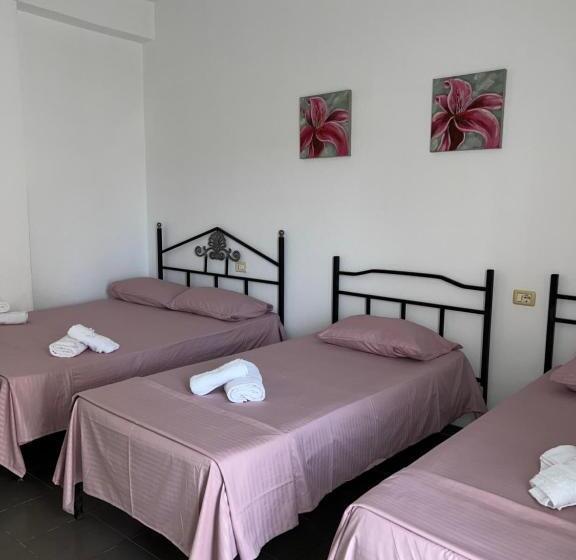 4인용 스탠다드 룸, Guest House L&b