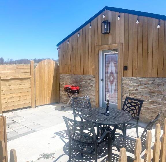Номер Стандарт, Royal Bnb