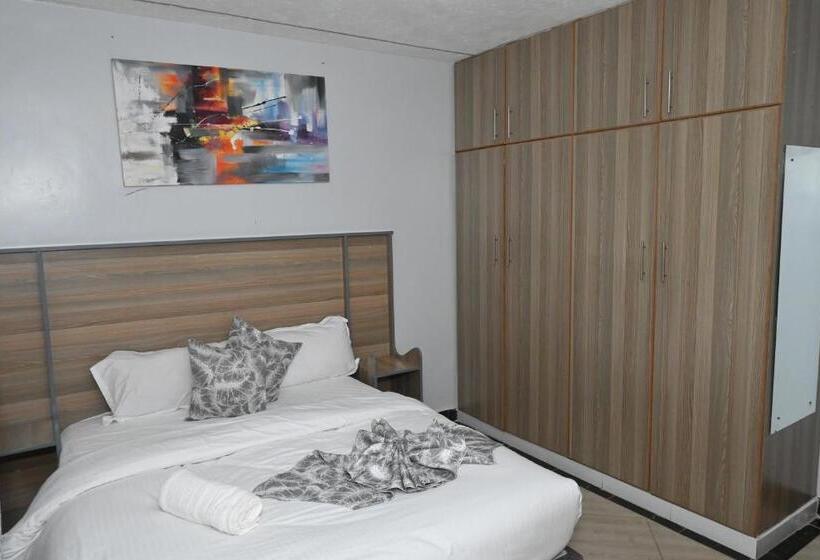 3 Bedroom Suite, Smartstay Mungai Heights