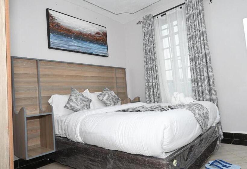 3 Bedroom Suite, Smartstay Mungai Heights
