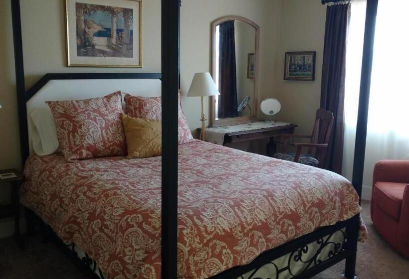 Номер Deluxe, Casale