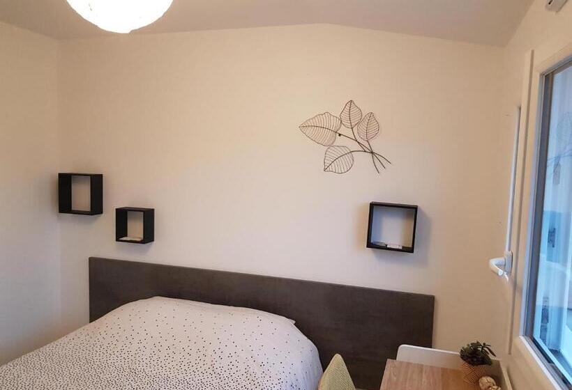 Люкс 2 Спальни, Maison 7 Personnes Ou Chambres Dans Maison Partagée