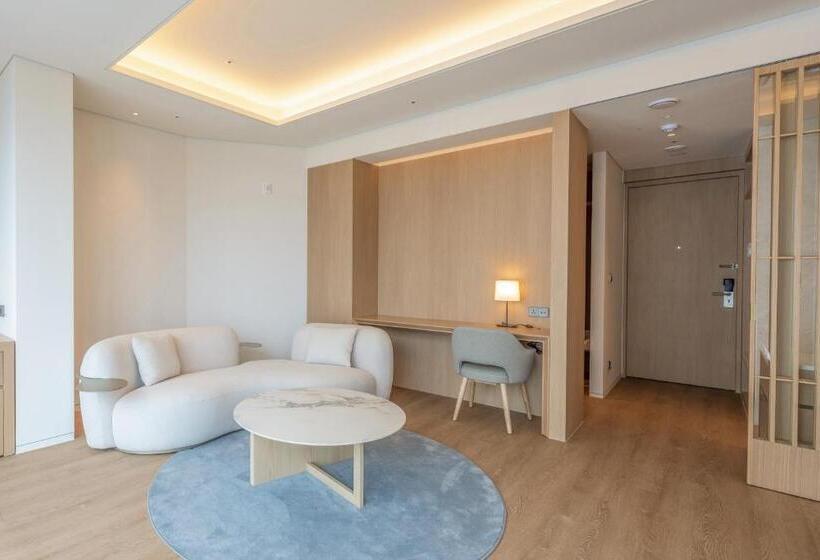 سوییت جونیور, Homm Marina Sokcho   Part Of Banyan Group