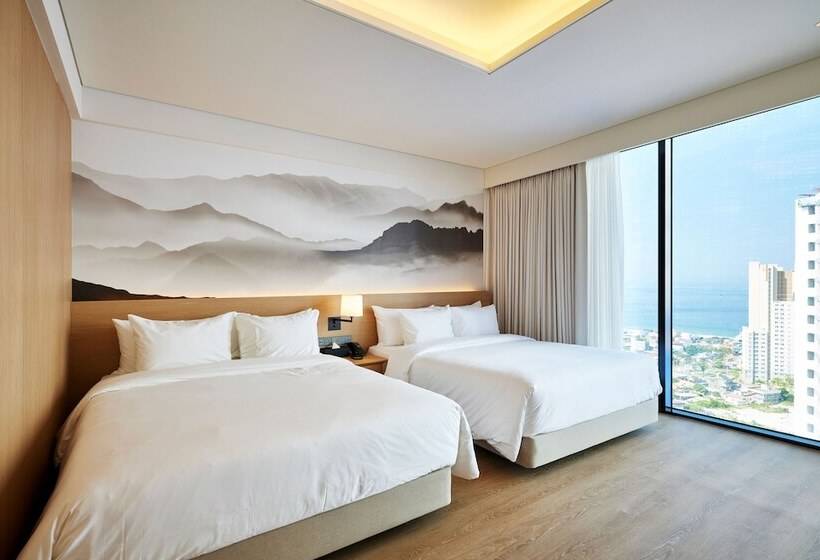 سوییت جونیور, Homm Marina Sokcho   Part Of Banyan Group