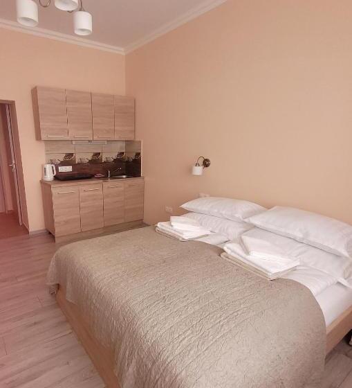 اتاق استاندارد, Azta Central Apartments