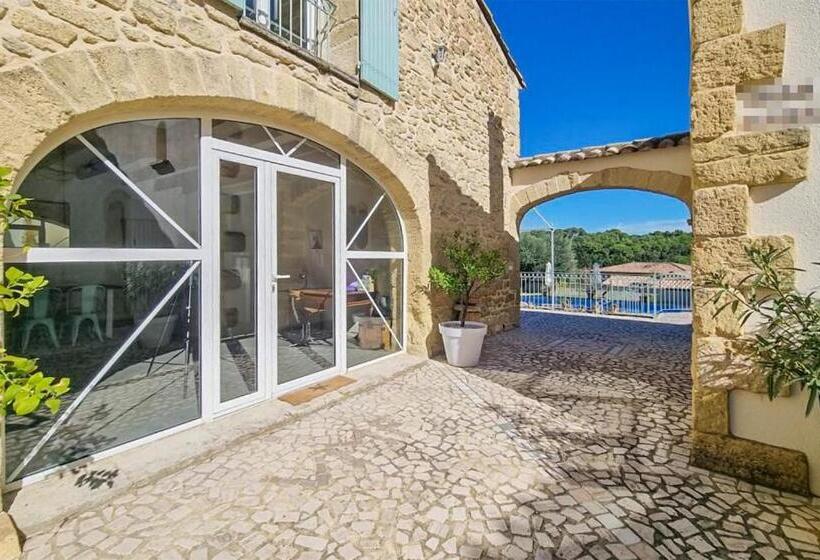 Дом 3 Спальни, Domaine En Pierre Avec Piscine Et Jacuzzi Au Mas Lucia