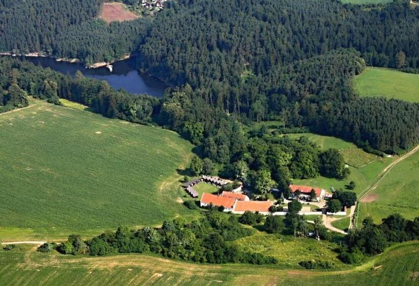 스탠다드 4인용 룸 공용 욕실, Tvrz Holešice Orlická Přehrada, Penzion