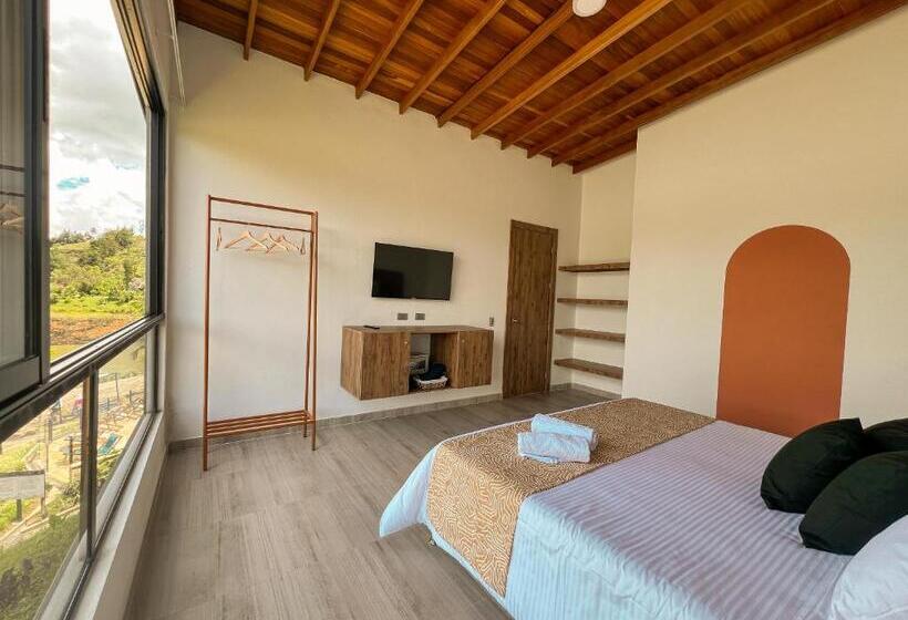 디럭스 룸, Viajero Guatapé Hostel & Lake Club