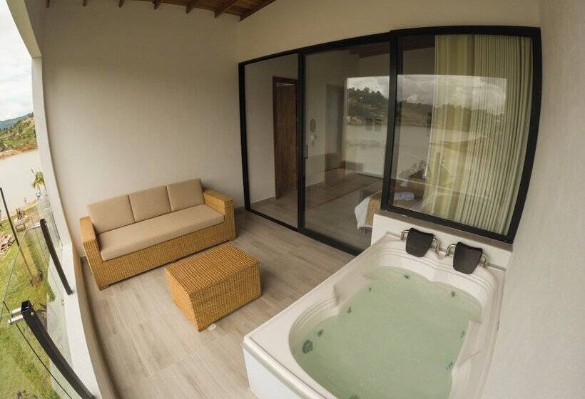 디럭스 트리플 룸, Viajero Guatapé Hostel & Lake Club