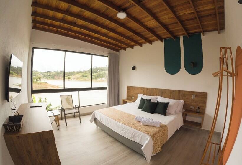 디럭스 4인 룸, Viajero Guatapé Hostel & Lake Club
