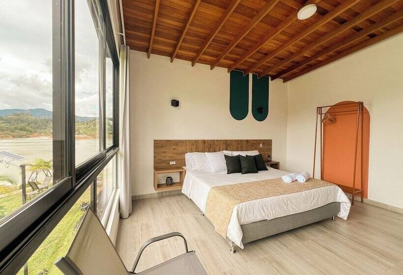 디럭스 룸, Viajero Guatapé Hostel & Lake Club