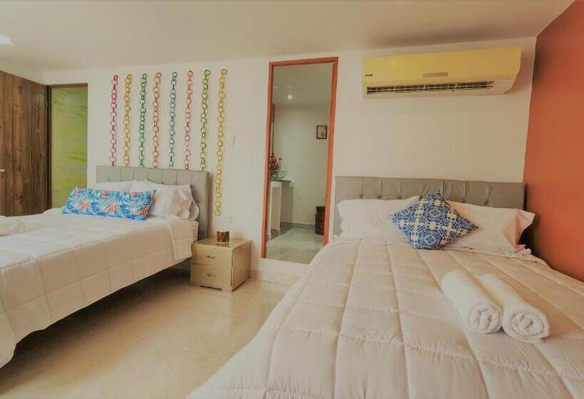 سوئیت با بالکن, Cartagena Típica Boutique House