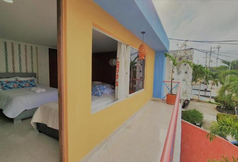 سوئیت با بالکن, Cartagena Típica Boutique House