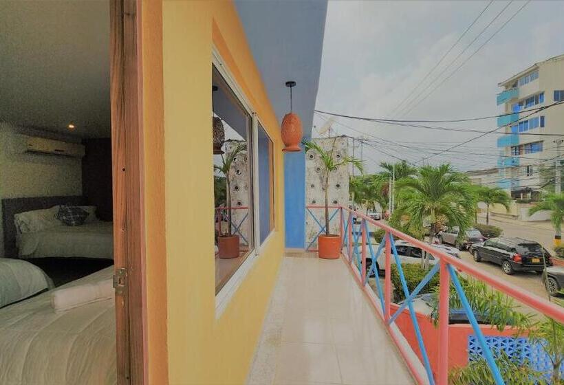 سوئیت با بالکن, Cartagena Típica Boutique House