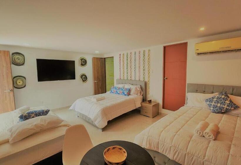 سوئیت با بالکن, Cartagena Típica Boutique House