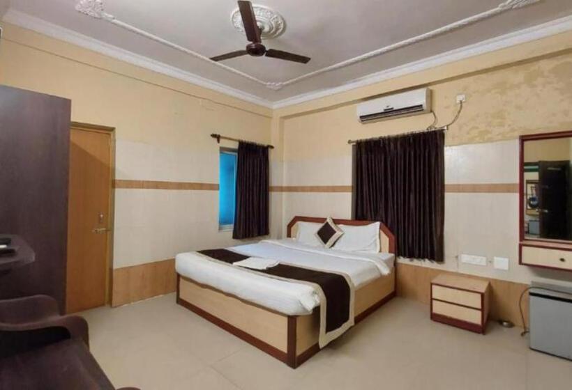 Номер Deluxe Кровать Кинг, Star Inn Sea View Hotel Lift Facilities  Excellent Choice Of Travellers  Best Seller By Morservice