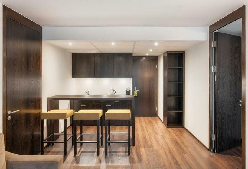 Полулюкс, B Smart Hotel Widnau