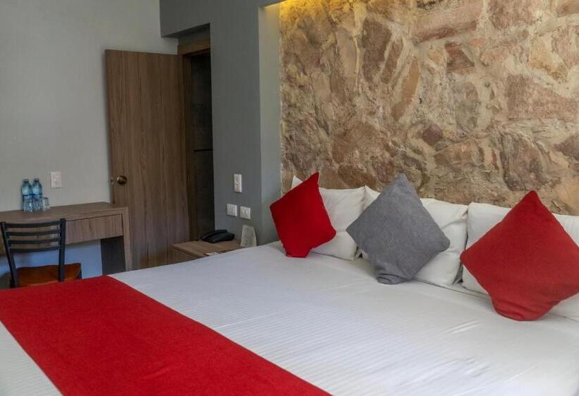 Quarto Estandar Cama King, Hidalgo