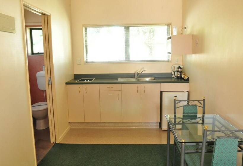 Студия Стандарт, O Reillys Motel